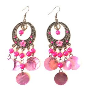 🐶 (3/$20!) Pink dangle earrings EUC